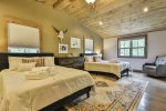 Loft with queen size beds